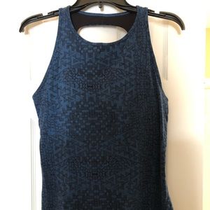 Lucy Geometric Push up Open Back Athletic Tank Top